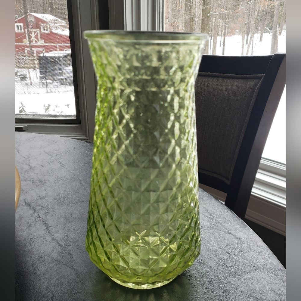 DPS Paula Green Vase